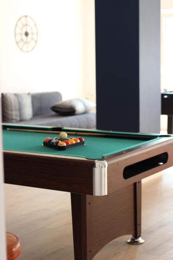 "Bjonda" 200M2 On Two Floors - Game Room, Hot Tub And Kids Zone -Three Large Balconies On Each Floor มลินี ภายนอก รูปภาพ